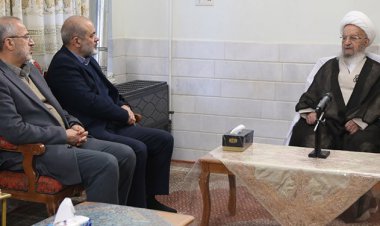 آیت‌الله العظمی مکارم شیرازی: باید آثار فروش نفت در زندگی مردم آشکار شود