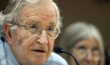 هشدار چامسکی در مورد خطر جنگ هسته‌ای در جهان