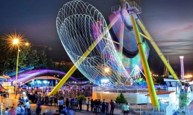 ببینید | فاجعه سقوط مرگبار جرثقیل روی مردم حاضر در جشنواره!