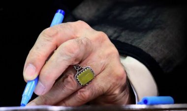 رهبر معظم: مدارس، دانشگاه‌ها و صداوسیما مخاطبان اصلی «اقیموا الصلوة» هستند