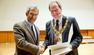 یک ایرانی در جایگاهی برابر با اینشتین و گراهام‌بل