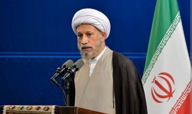 ورود امام در ١٢ بهمن آغازگر تحولات عظیم سیاسی در جهان شد