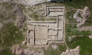 در محوطه ۱۴ «چم‌شیر» چه آثار تاریخی پیدا شد؟