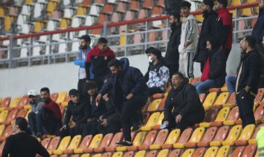 شکایت پرسپولیس از نکونام و فولاد