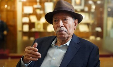 حرفهای مثل علی نصیریان