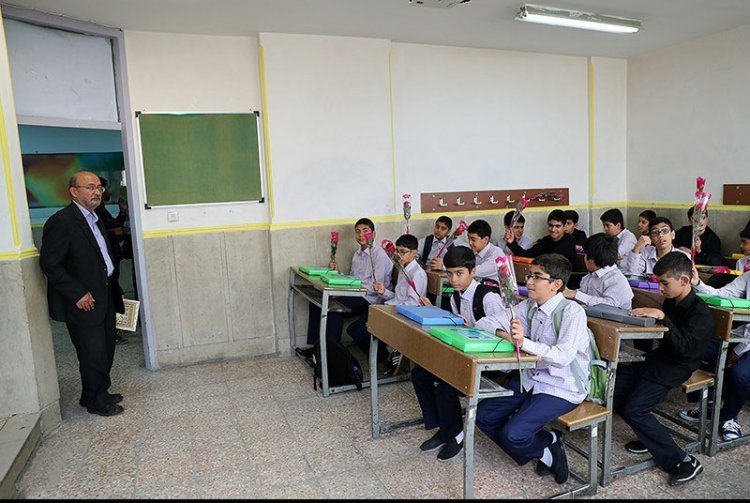 اعلام ساعت کار و نحوه فعالیت مدارس و ادارات آموزش و پرورش استان فارس