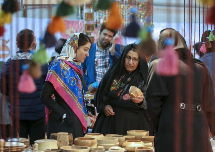 آغاز به کار نمایشگاه گردشگری پارس در شیراز