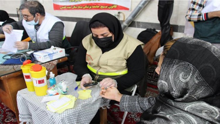 ارائه خدمات درمانی رایگان به مردم محله گل کوب شیراز