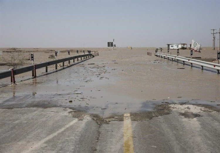جاده ساحلی گناوه - بوشهر مسدود شد