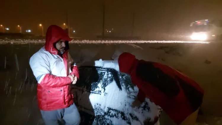 نجات ۵۰۰نفر گرفتار در کولاک و یخبندان شب گذشته کهگیلویه و بویراحمد