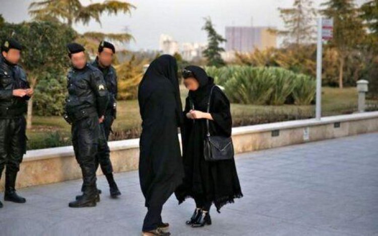 تاکید فرماندار شیراز: برخورد با زنان بی‌حجاب در ادارات و مجتمع‌های تجاری