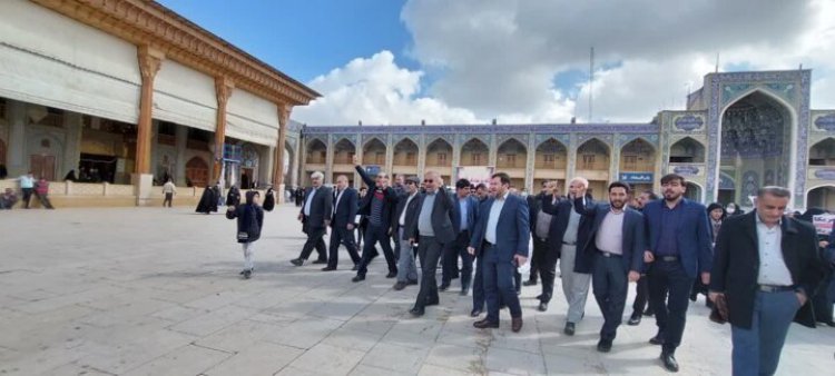 مردم شیراز اهانت به ساحت قرآن کریم را محکوم کردند