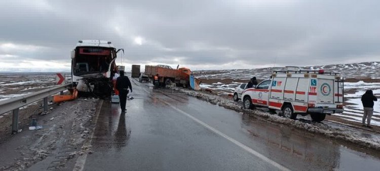تصادف در محورهای کردستان جان 4 نفر را گرفت