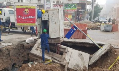 فرونشست ۲۰۰ متری زمین در خیابان لطفعلی‌خان زند شیراز