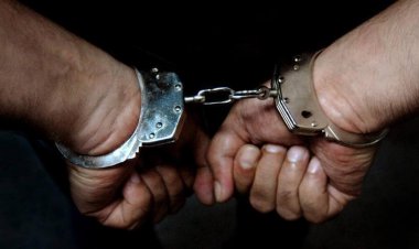 بازداشت مردی که در میدان انقلاب قصد خودکشی داشت