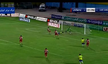 گل صنعت نفت به پرسپولیس