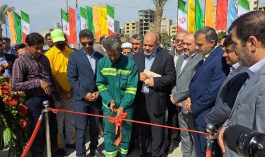 وزیر کشور: بندرعباس باید به الگوی شهرهای دریایی تبدیل شود