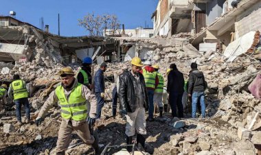 زلزله ترکیه؛ نجات معجزه‌آسای خانواده ۵ نفره پس از ۱۲۹ ساعت