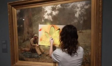 اسپری کردن لوگوی شرکت گاز روی نقاشی مشهور!