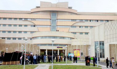سقف یکی از بخش های بیمارستان جلیل یاسوج ریزش کرد