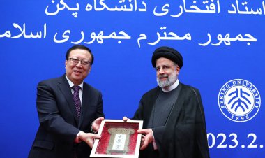 رئیسی استاد افتخاری دانشگاه پکن شد