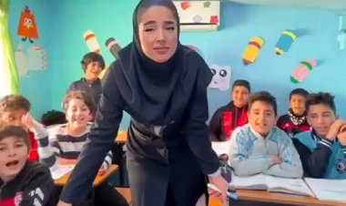 ویدئوی جنجالی از معلمی که بخاطر آهنگ «گنگستر شهر آمل» اخراج شد