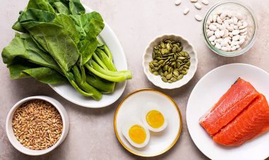 چه بخوریم تا ریزش مو نداشته باشیم؟