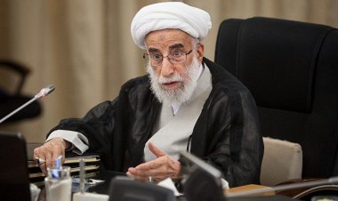 آیت‌ الله جنتی رئیس مجلس خبرگان ماند