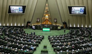 دولت پاسخگو نیست؛ جلسه ارزی مجلس لغو شد!