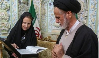 حجاب سفیر سوئیس در حرم حضرت معصومه(ع)