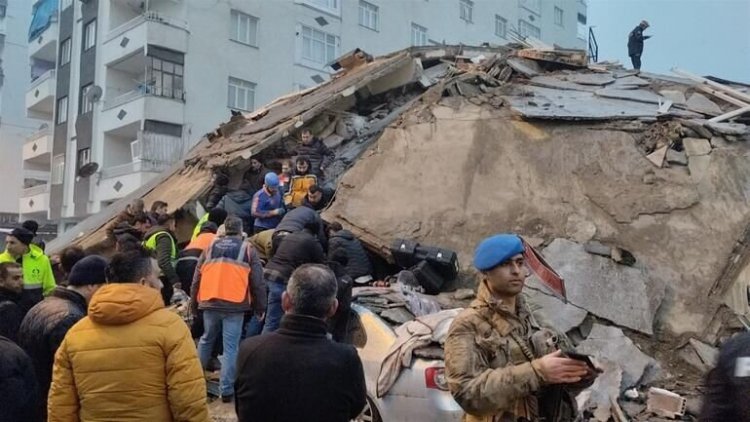لژیونرهای ایرانی زیر آوار زلزله: نجات مان بدهید ما هنوز زنده ایم!