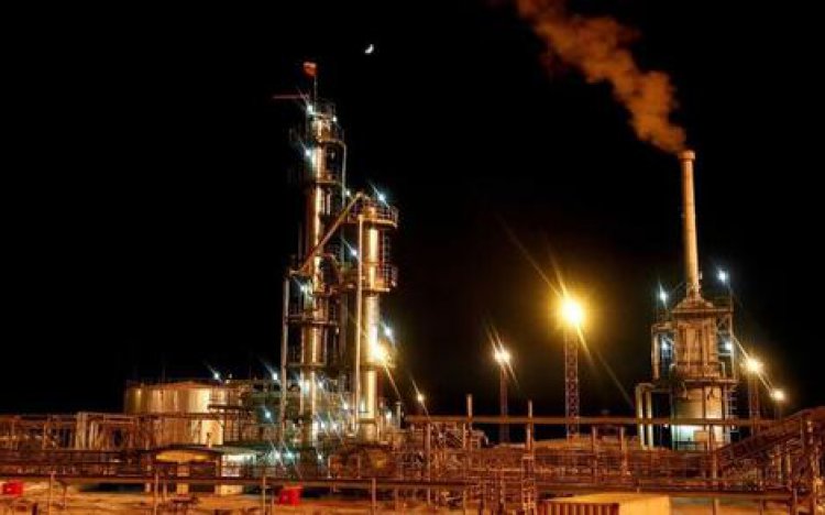 نفتکش های «ناوگان ارواح» ایران در حال تجارت نفت روسیه!