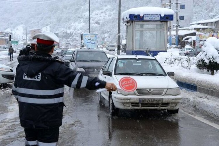 برف و باران در جاده‌های ۲۰ استان