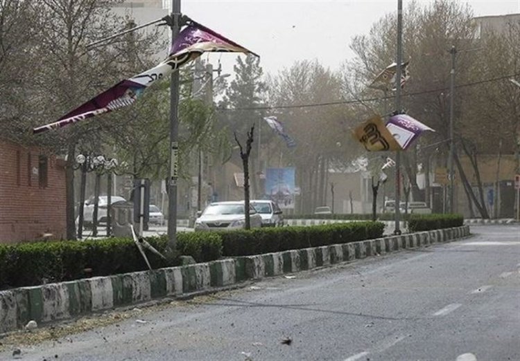 بارش‌های رگباری و وزش باد شدید در راه فارس
