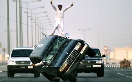 تفریح عجیب شیوخ عربی با تویوتا لندکروز را ببینید