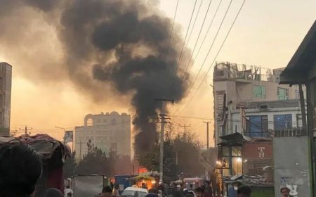 ببینید |‌ آخرین جزئیات از انفجار در محل تجمع خبرنگاران در مزار شریف