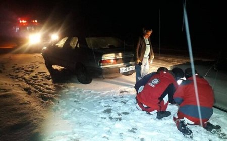 برف و کولاک در جاده تکاب-شاهین‌دژ در آذربایجان‌غربی