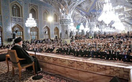 رهبر معظم : مسائل اساسی با افکار عمومی مطرح شود