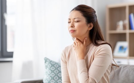 برای درمان گلو درد کدام نوشیدنی مفید است، سرد یا گرم؟