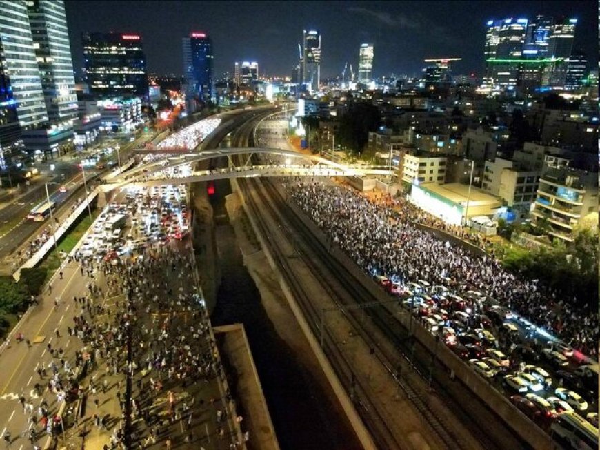 هزاران مخالف نتانیاهو به خیابان‌ها آمدند