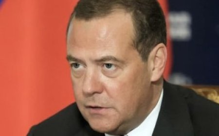 مدودف: ناتو در تلاش برای شعله‌ور کردن جنگ جهانی سوم است