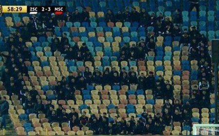 هواداران خشمگین مصری «ایموجی» شدند +عکس