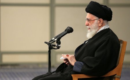 جمعی از مسئولان نظام با رهبرمعظم انقلاب دیدار می‌کنند