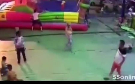 ببینید | لحظه تلخ هنگام بازی روی قلعه بادی