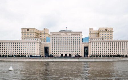 ببینید| آتش‌سوزی در ساختمان متعلق به وزارت دفاع روسیه