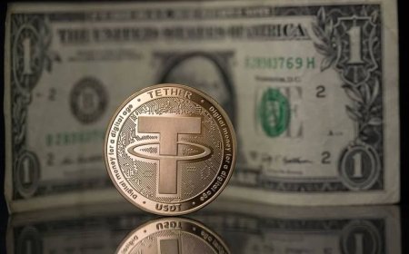 احتمال نوسانی شدن قیمت دلار بعد از ماه رمضان