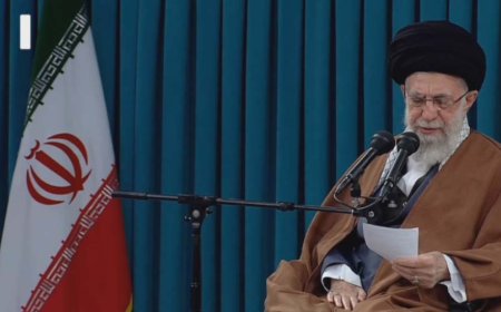 ببینید | واکنش رهبر معظم انقلاب به تبریک تولدشان توسط دانشجویان