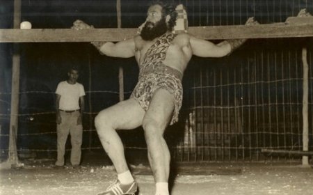 کوچ ابدی پهلوان «خلیل عقاب»