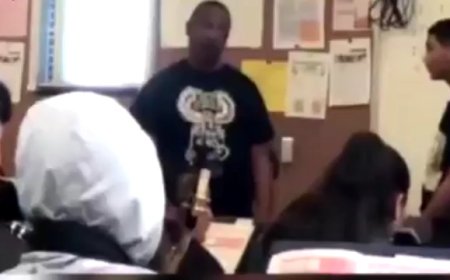 کتک‌کاری خشن و حیرت انگیز یک معلم و دانش‌آموز  را ببینید