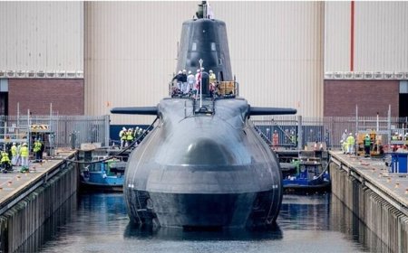 کشف اسناد پیشرفته‌ترین زیردریایی انگلیس در توالت! 